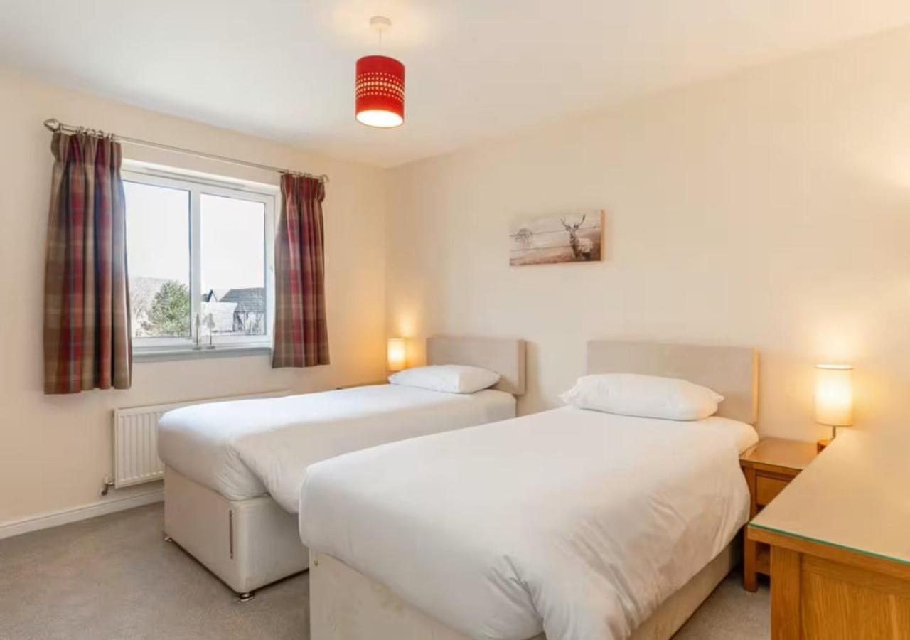 The View At No 10 Apartment Aviemore Exterior photo